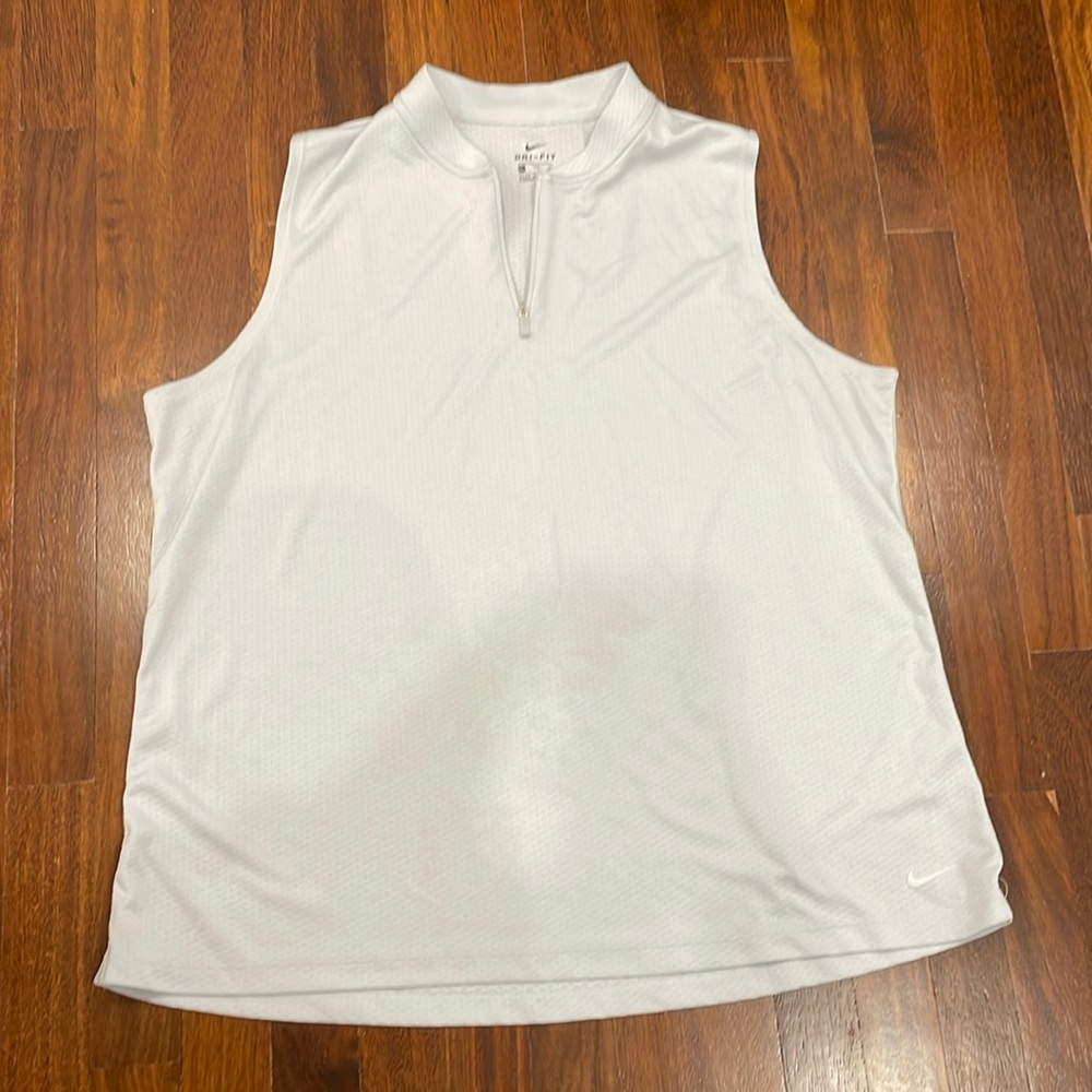 Nike top